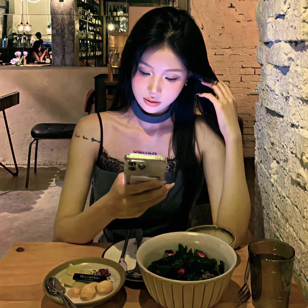 竹马其外，天降其中